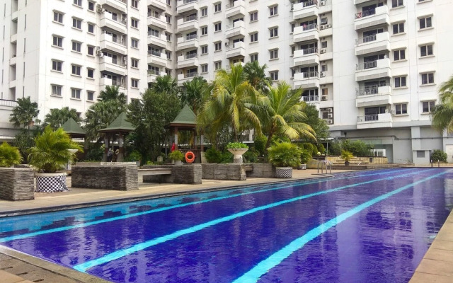 Spacious and Cozy 3BR Poins Square Apartment