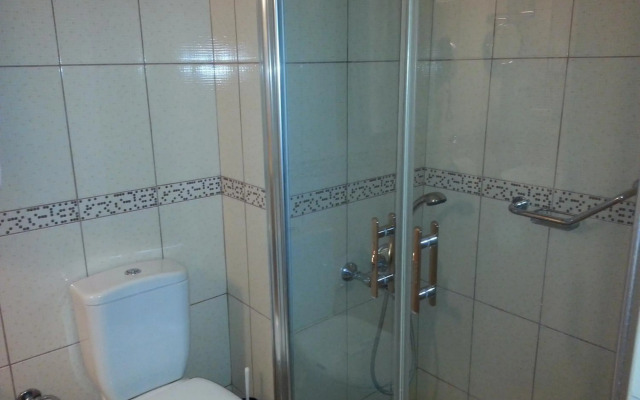 Avlonya Hotel
