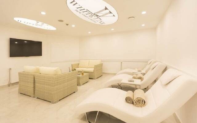 White Line Boutique Hotel