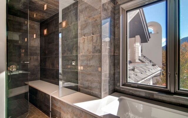 Vail Mountain Lodging by East West Hospitality