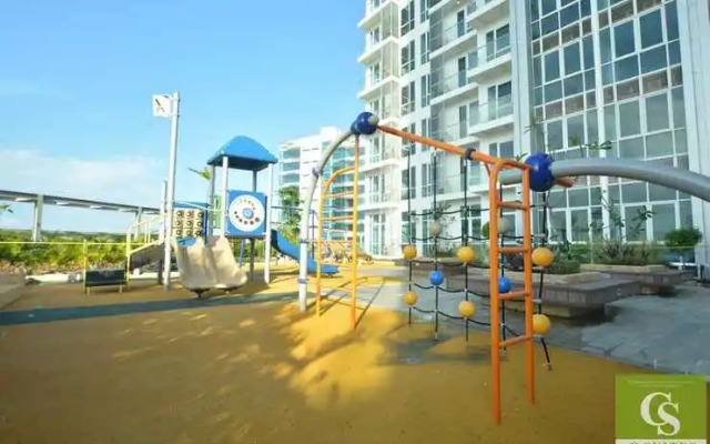 CSuites at 8 Newtown Residences