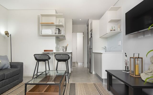 707 at Two six two Florida Road