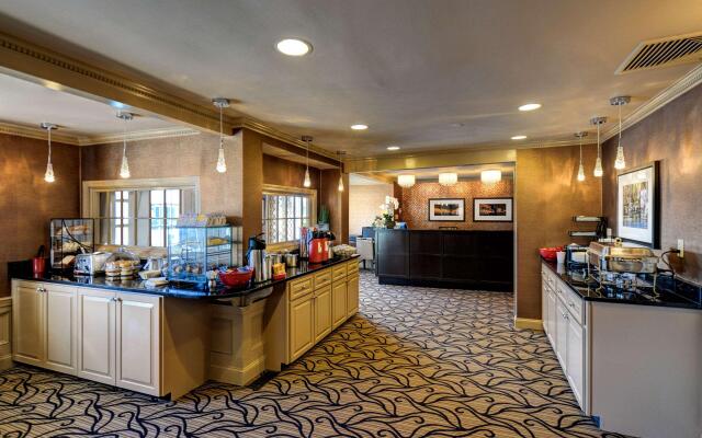 Port Inn and Suites Portsmouth, Ascend Hotel Collection