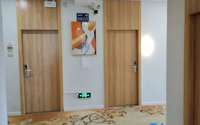Minghuang Business Hotel
