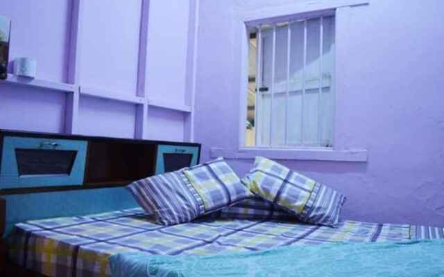 Senyum Senyum Holiday House