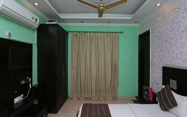 OYO 9332 Aishwarya Le Royale