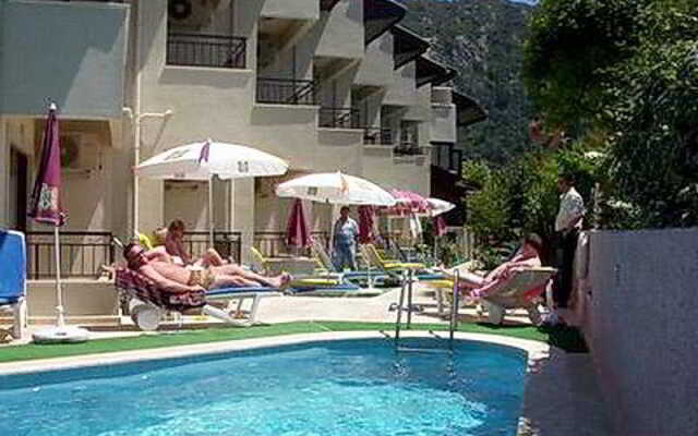 Bonjour Hotel