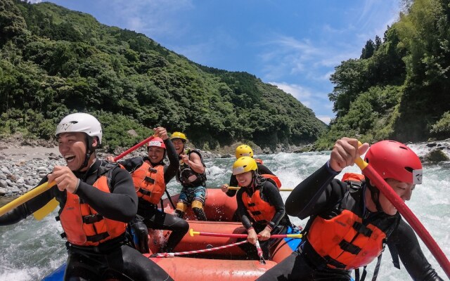 Guesthouse Momonga Village - Hostel