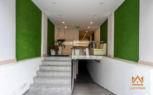 Luxy Park Hotel & Apartments-City Centre