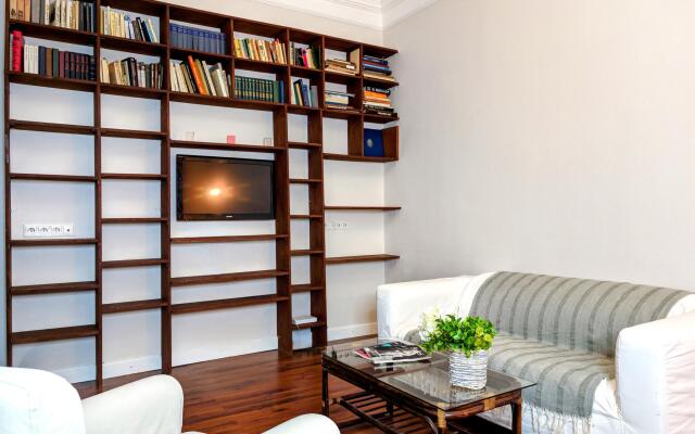 The apartment is available on Bolshaya Dorogomilovskaya