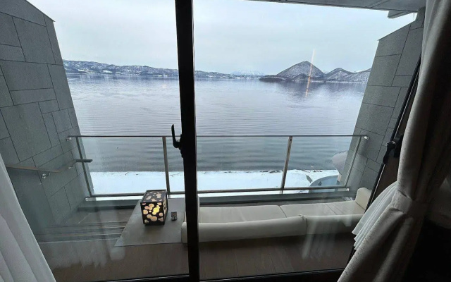 The Lake Suite Ko No Sumika