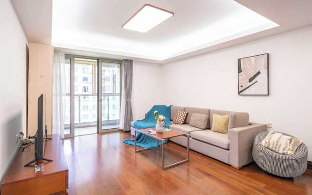 Tyms Premium 3BR 2BA Apt Walk to Metro