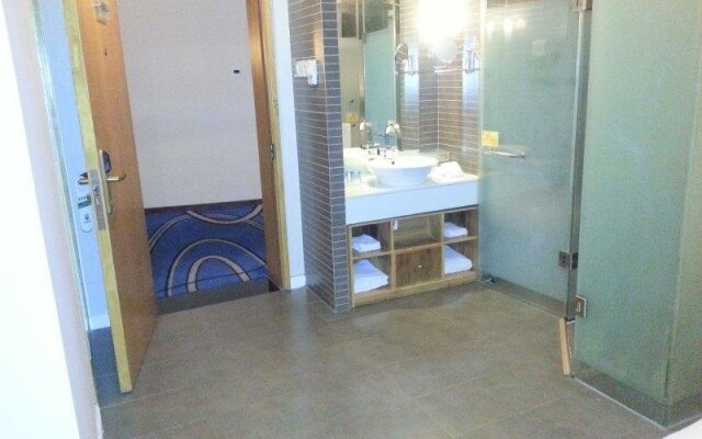 Lijing International Hotel
