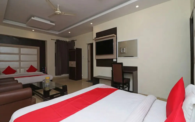 OYO 18631 Hotel King's