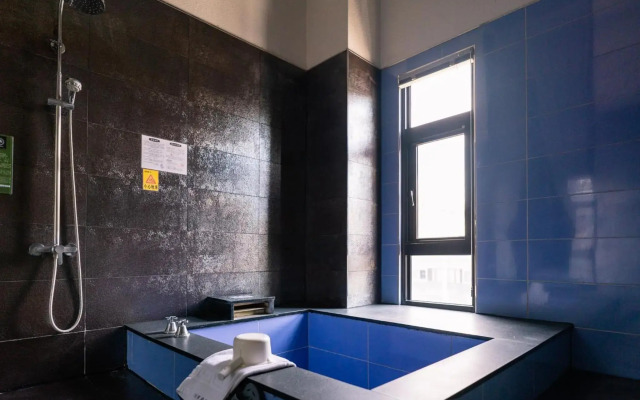 58˚ Hotspring Hotel