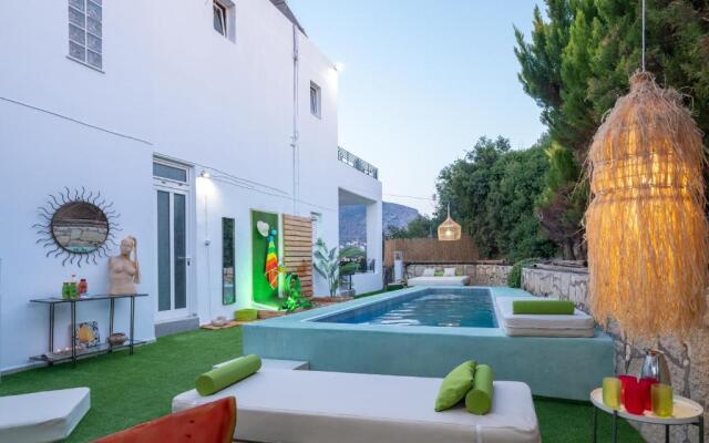 The White House Hersonissos