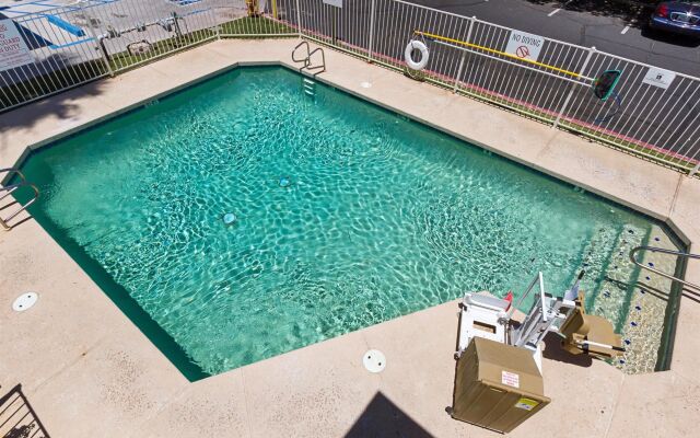 Motel 6 Mesa, AZ - South