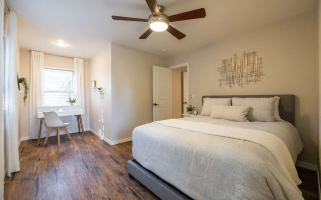 Scottsdale Friess 4 Bedroom Home by RedAwning