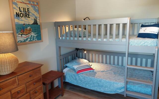 Breton holiday home in a quiet location near the beach