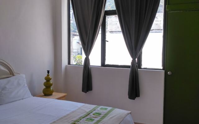 Tropicus 17 Romantic Zone Suite Room with Balcony
