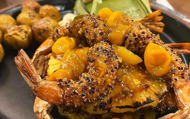 Quindeloma Art Hotel And Gallery