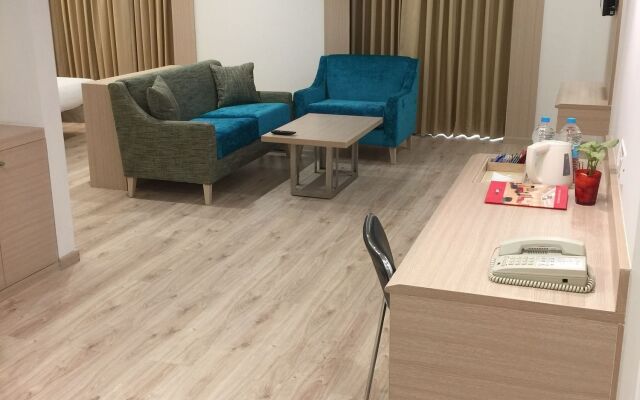 Red Fox by Lemon Tree Hotels, Sector 60, Gurugram