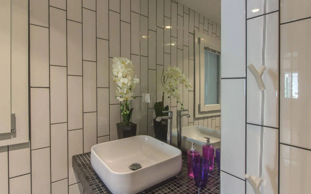 Ve.N.I.Ce. Cera Casa Del Giglio