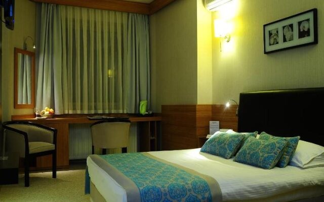 Hotel Basri