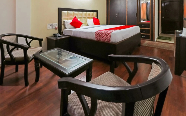 OYO 18465 Hotel Nestway