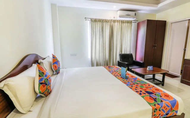 OYO 10335 Platinum Hotel