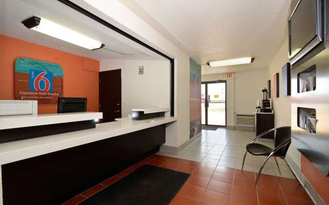 Motel 6 South Haven, KS