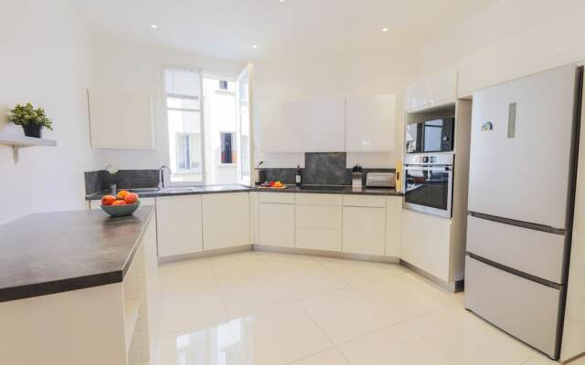 Palais Promenade AP4166 by Riviera Holiday Homes