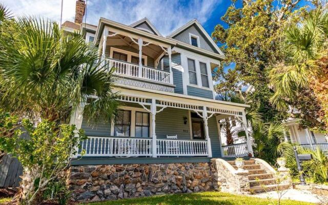 The Iconic Palafox Palace