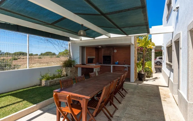 Maria in Albufeira With 6 Bedrooms and 5 Bathrooms