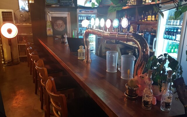 Jinho's Black Whale Guesthouse & Bar