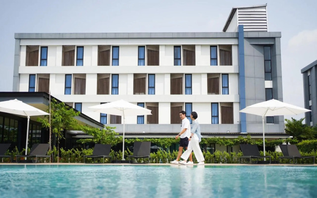 Blue Rabbit Hotel