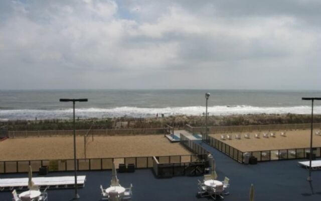 Golden Sands 504 - 2 Br Condo