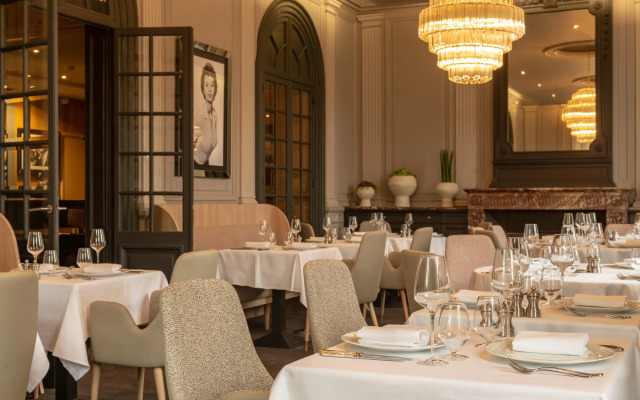 The Originals Boutique, La Maison Rouge