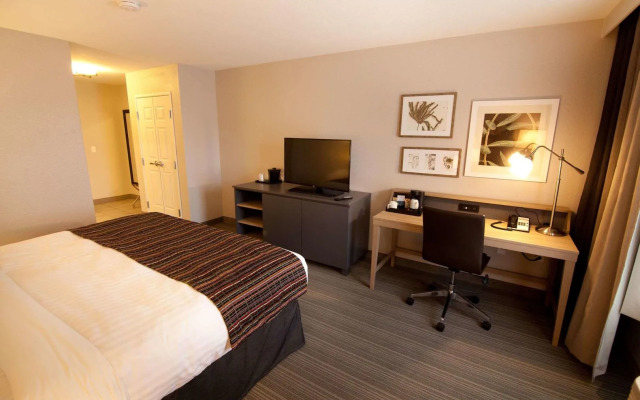 Country Inn & Suites by Radisson, Decorah, IA