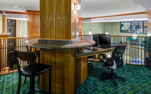 Holiday Inn Express & Suites Atlanta Buckhead, an IHG Hotel