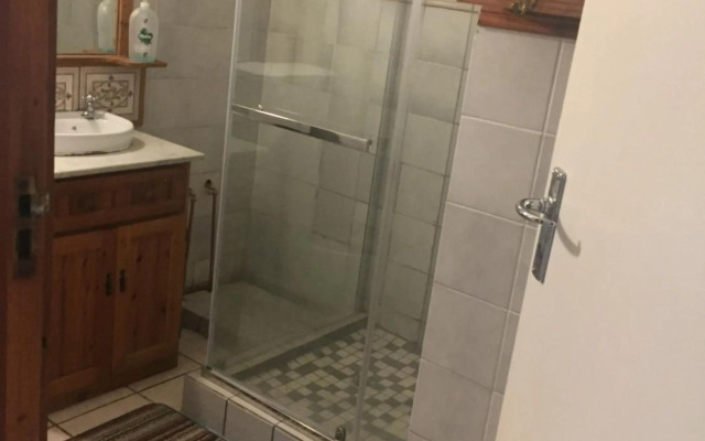 Luvuyos Guest House Pmb