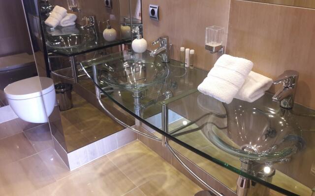 103 - Beach apartment with Spa & Gym