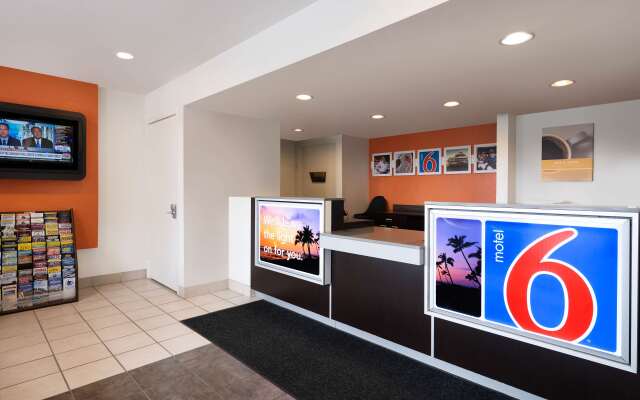 Motel 6 Santa Maria, CA - North