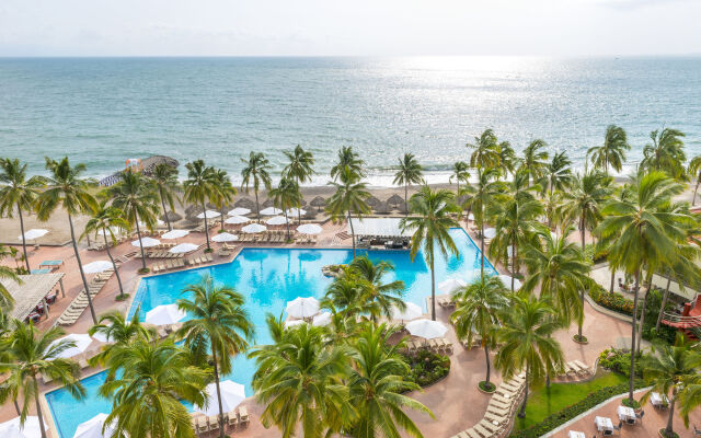 The Club at Sheraton Buganvilias