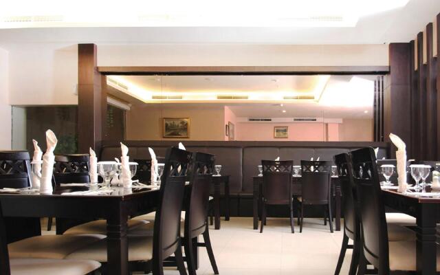 Raz Hotel and Convention
