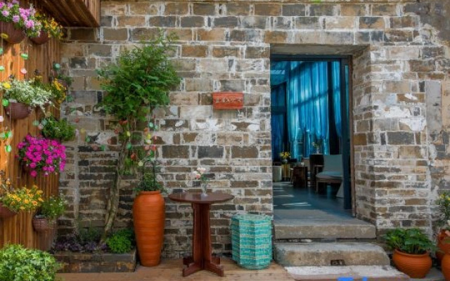 Lanwu X-Space Guesthouse (Huangshan Xixinan Ancient Village Branch)