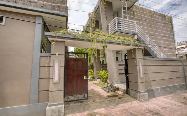 RedDoorz near Exit Toll Nusa Dua
