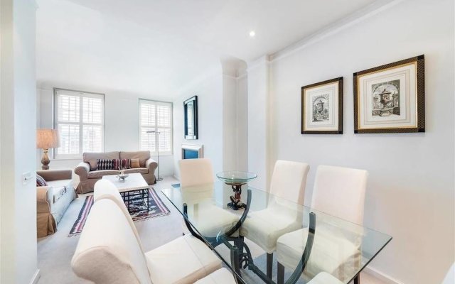 Fabulous One Bed Flat just off The Kings Road