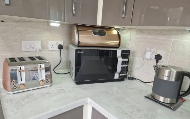 Bolton-2bedroom-2bathroom-parking