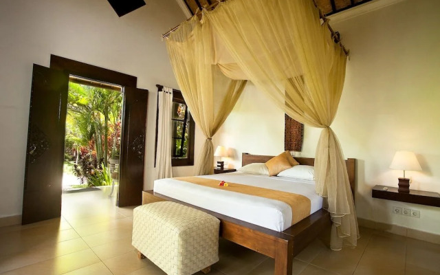 Bukit Temawang - Villa and Farm with Mt. Agung View